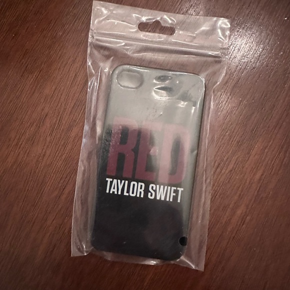 Taylor Swift bundle - Picture 7 of 7
